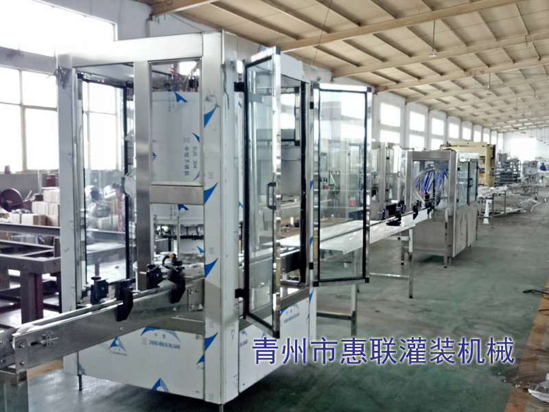 12頭電子定量白酒灌裝設備